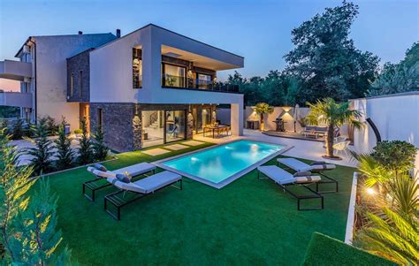 Private Villas .